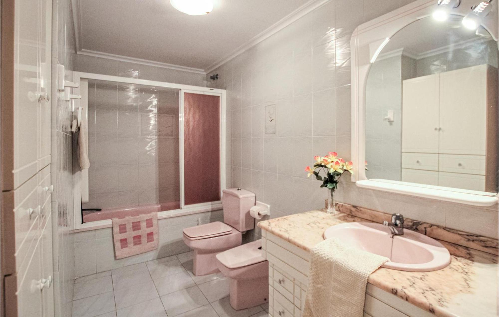Beautiful Apartment In Santa Pola With Wifi Esterno foto